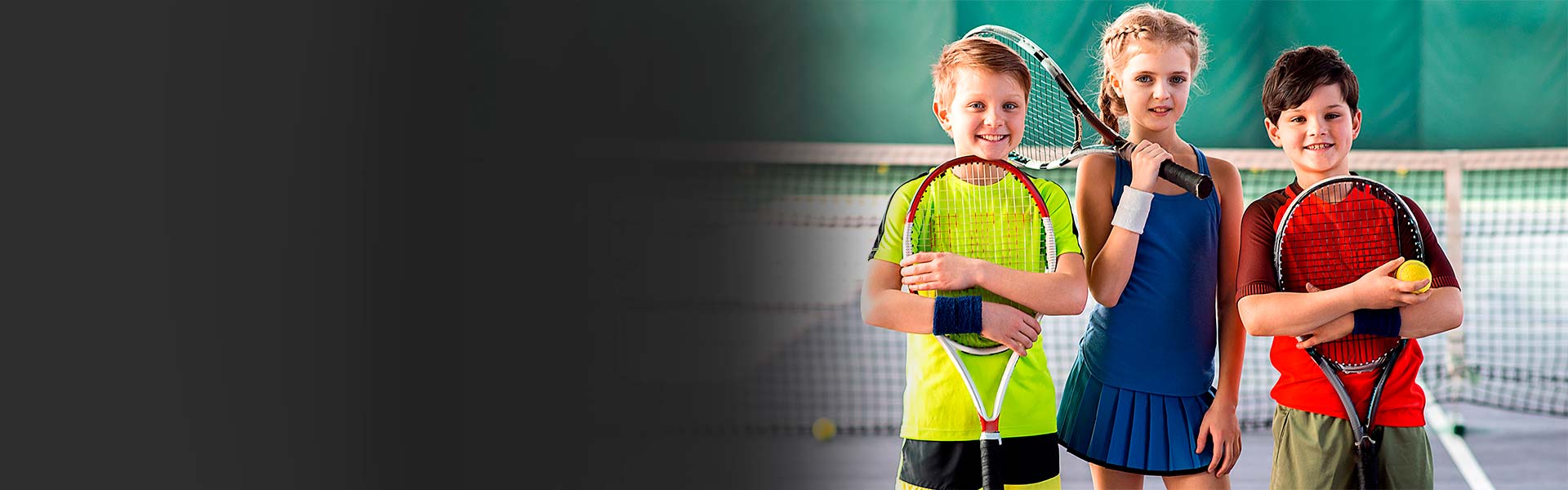 подростки в спортивной секции